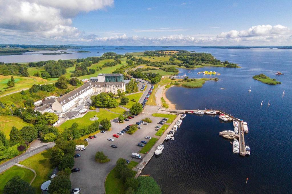 Hodson Bay Hotel in Athlone, Midlands, Ireland, baby friendly hotel with kids club from age 4